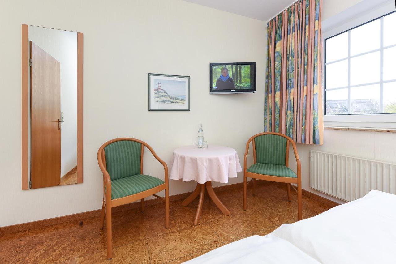 Hotel-Pension Stoertebeker Бензерзиль Экстерьер фото
