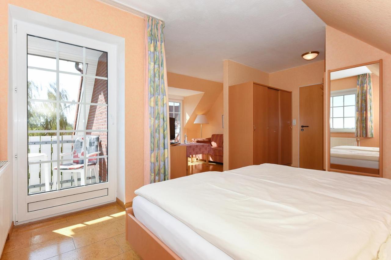 Hotel-Pension Stoertebeker Бензерзиль Экстерьер фото