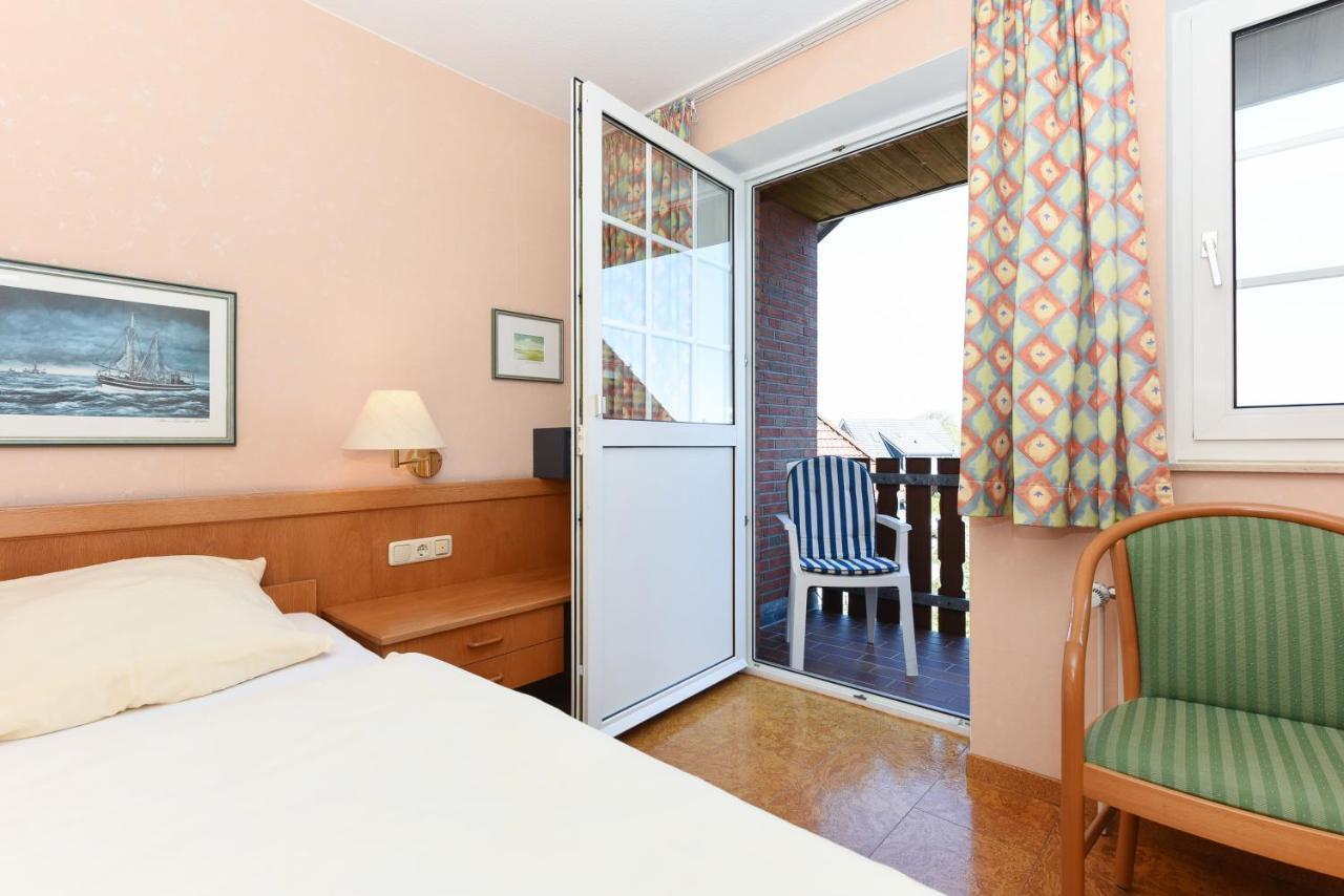 Hotel-Pension Stoertebeker Бензерзиль Экстерьер фото